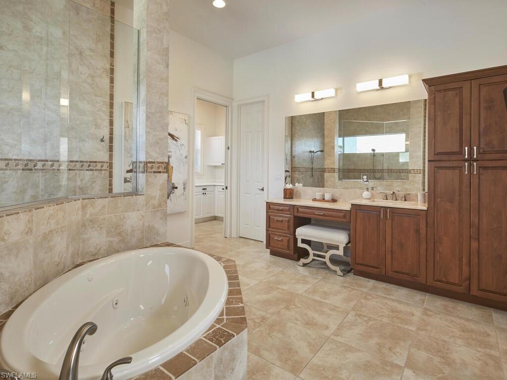 4419 Crayton Road Naples, FL 34103 - Photo 27 of 48