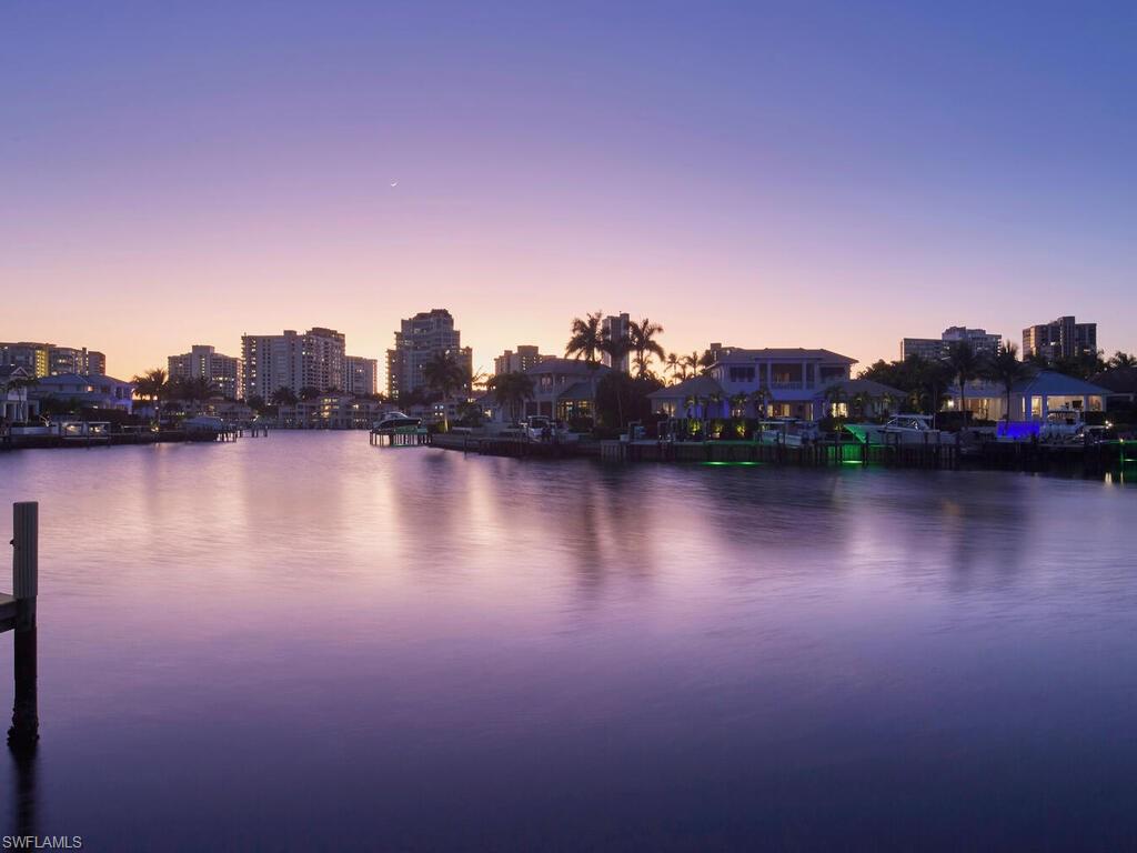 4419 Crayton Road Naples, FL 34103 - Photo 4 of 48