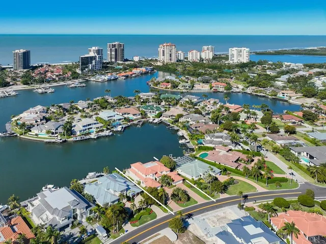 $7,895,000 | 4419 Crayton Road, Naples, FL 34103