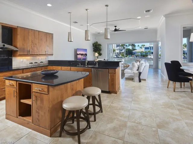 $7,895,000 | 4419 Crayton Road, Naples, FL 34103