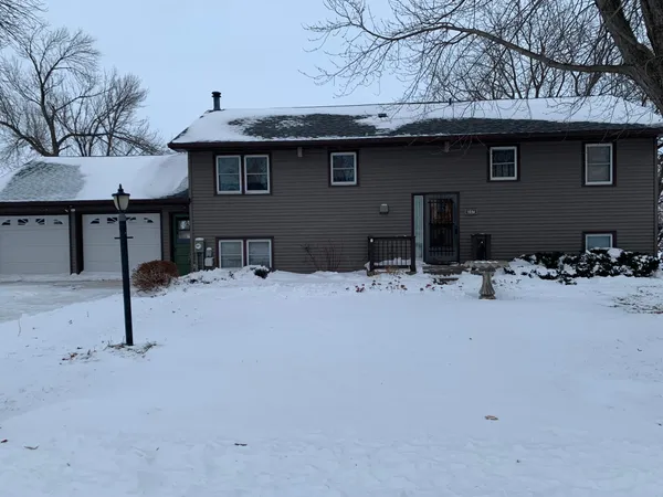 $294,000 | 507 6th Avenue Northeast, Mapleton, MN 56065