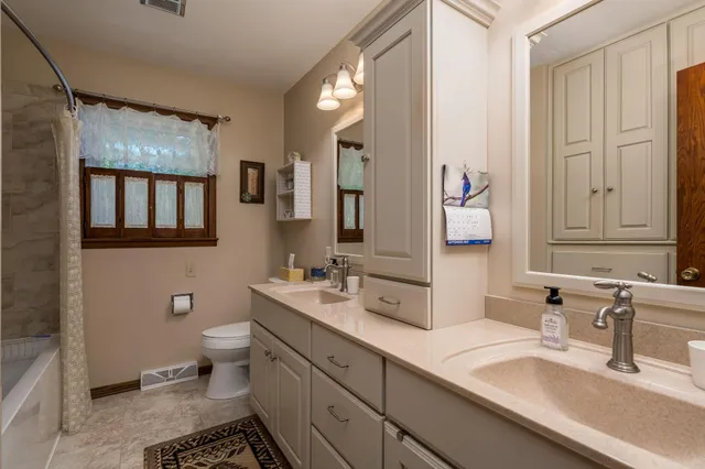 $349,900 | 507 6th Avenue Northeast, Mapleton, MN 56065