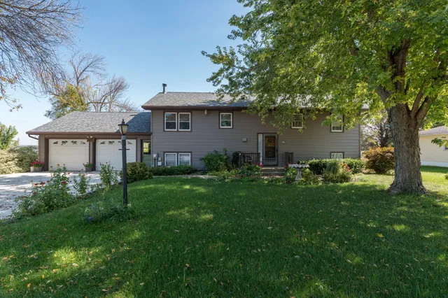 $349,900 | 507 6th Avenue Northeast, Mapleton, MN 56065