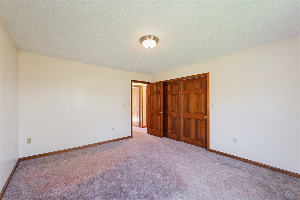 788 Smith Neck Road Dartmouth, MA 02748 - Photo 16 of 38