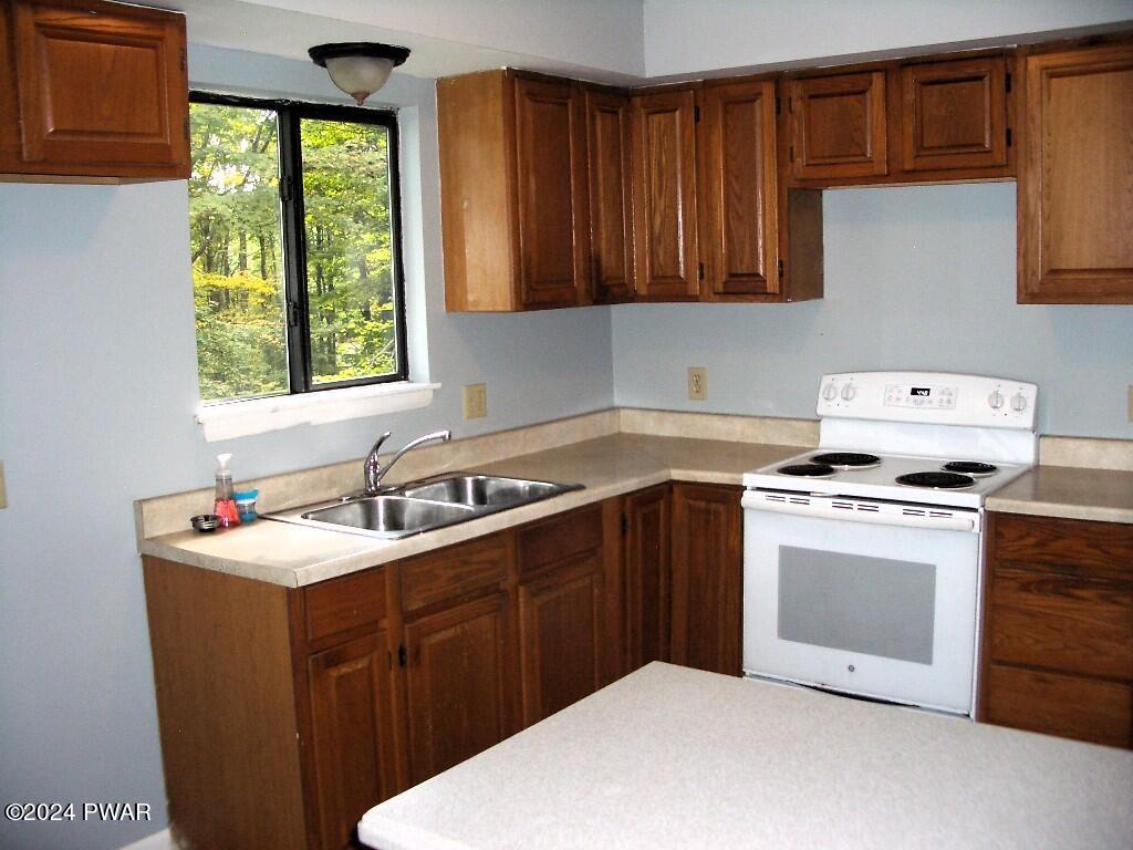 210 Nevin Road, Unit A Newfoundland, PA 18445 - Photo 3 of 19