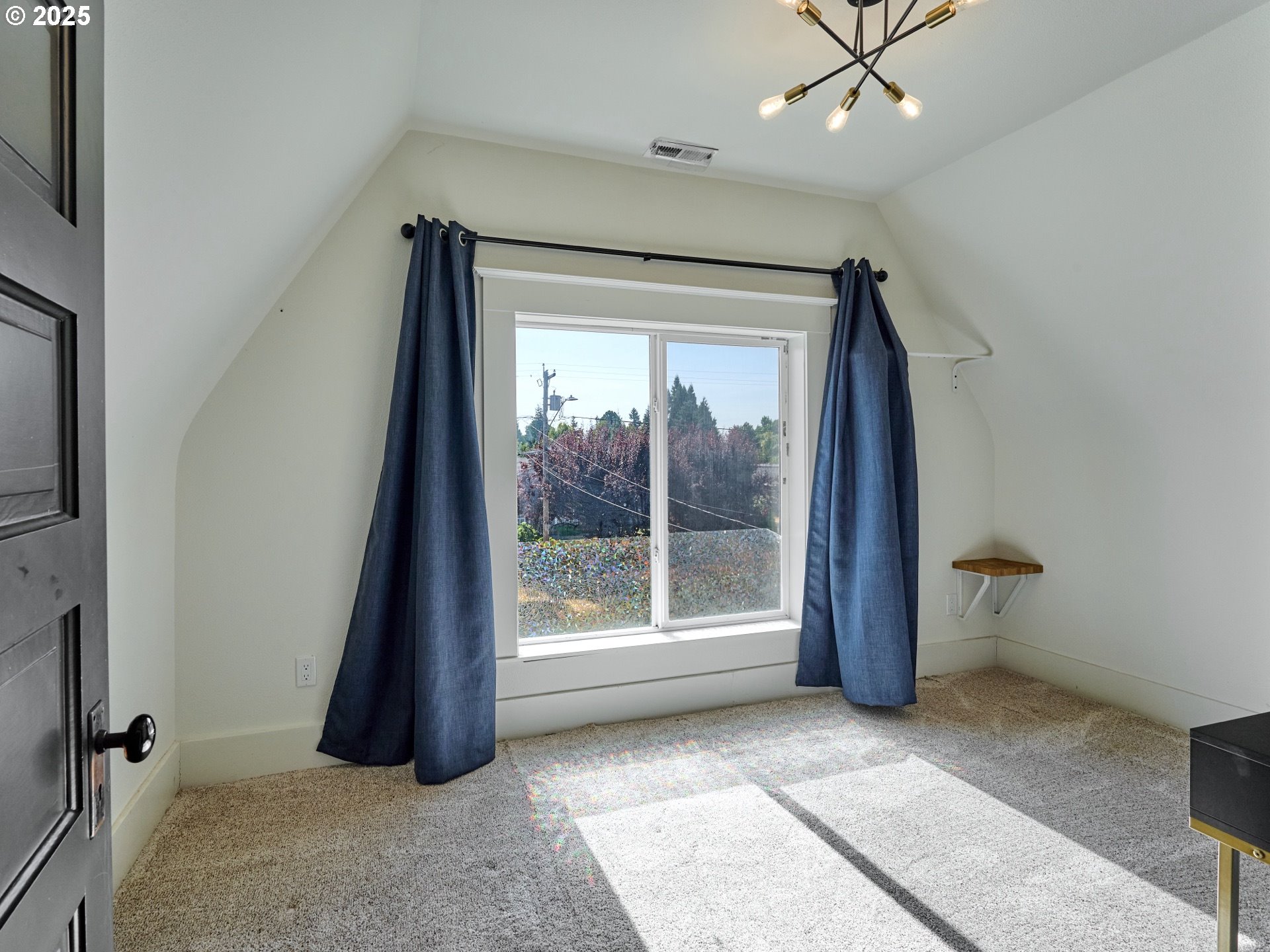 795 Corby Street Woodburn, OR 97071 - Photo 16 of 44