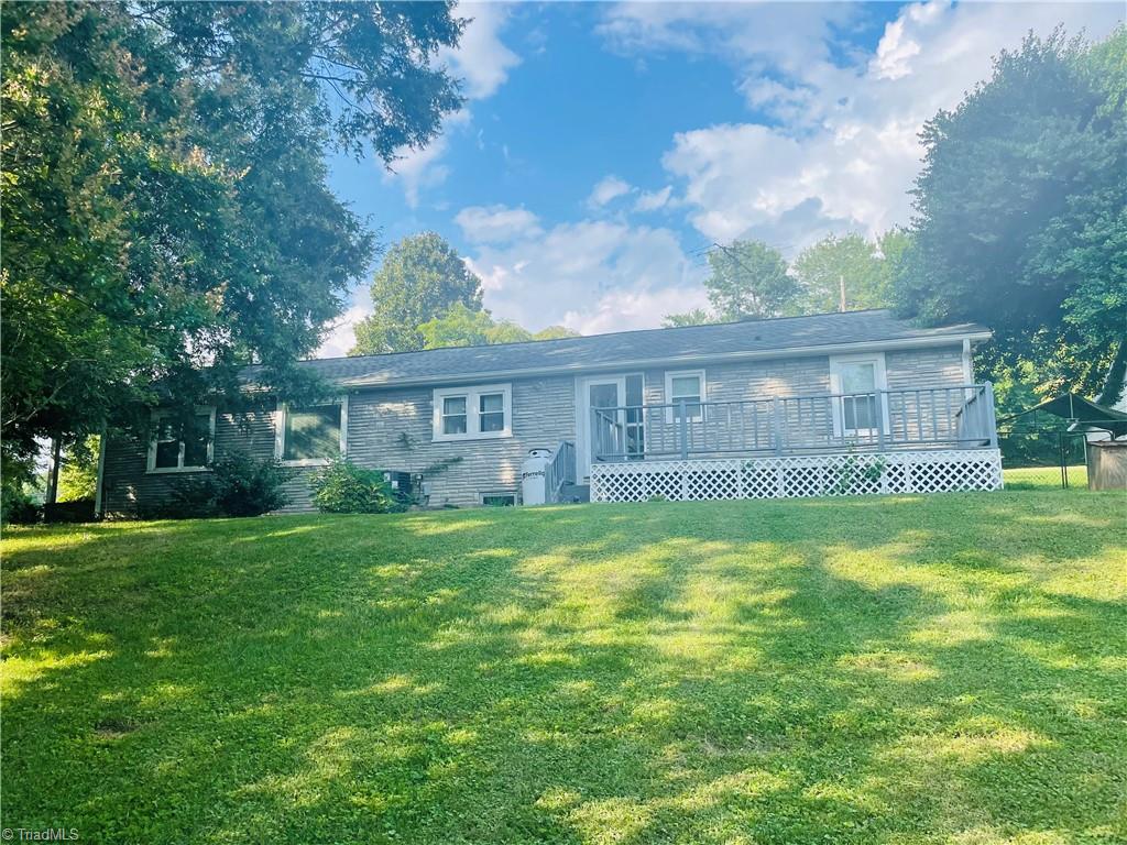 161 Riddle Road North Wilkesboro, NC 28659 - Photo 4 of 26