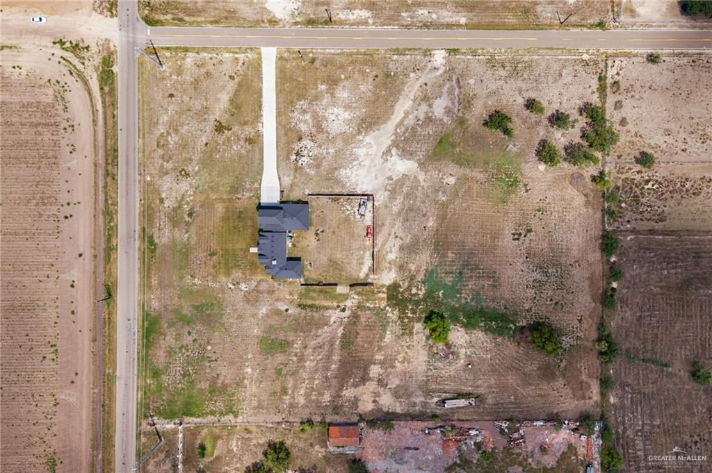 4650 North Big 5 Road Edinburg, TX 78541 - Photo 25 of 26 a bathroom with a shower
