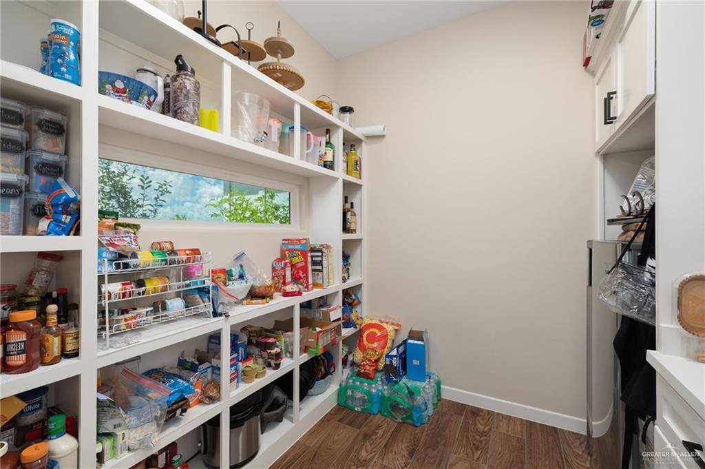 4650 North Big 5 Road Edinburg, TX 78541 - Photo 7 of 26 a room with lots of different kinds of stuff