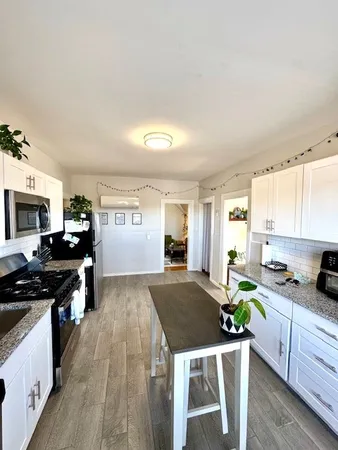 $2,400 | 20 10th Street, Unit 3, Providence, RI 02906