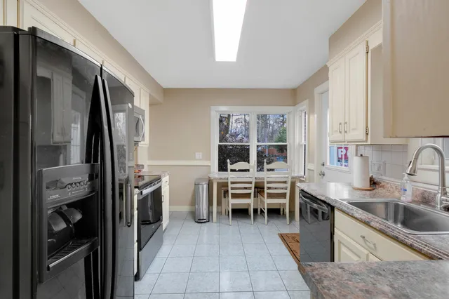 $319,000 | 13 Allen Avenue, Auburn, ME 04210