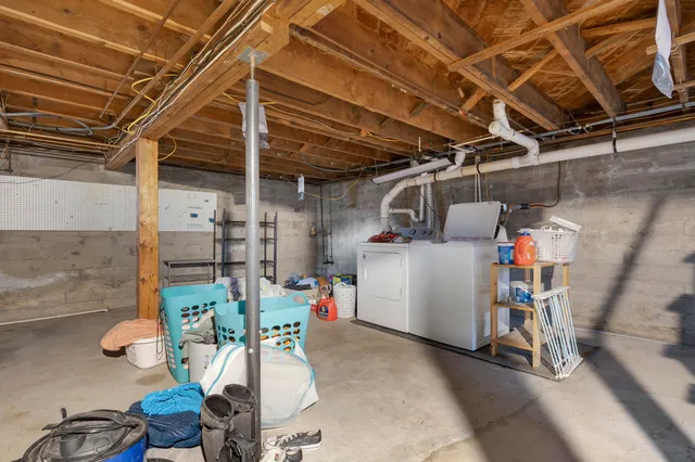 $319,000 | 13 Allen Avenue, Auburn, ME 04210