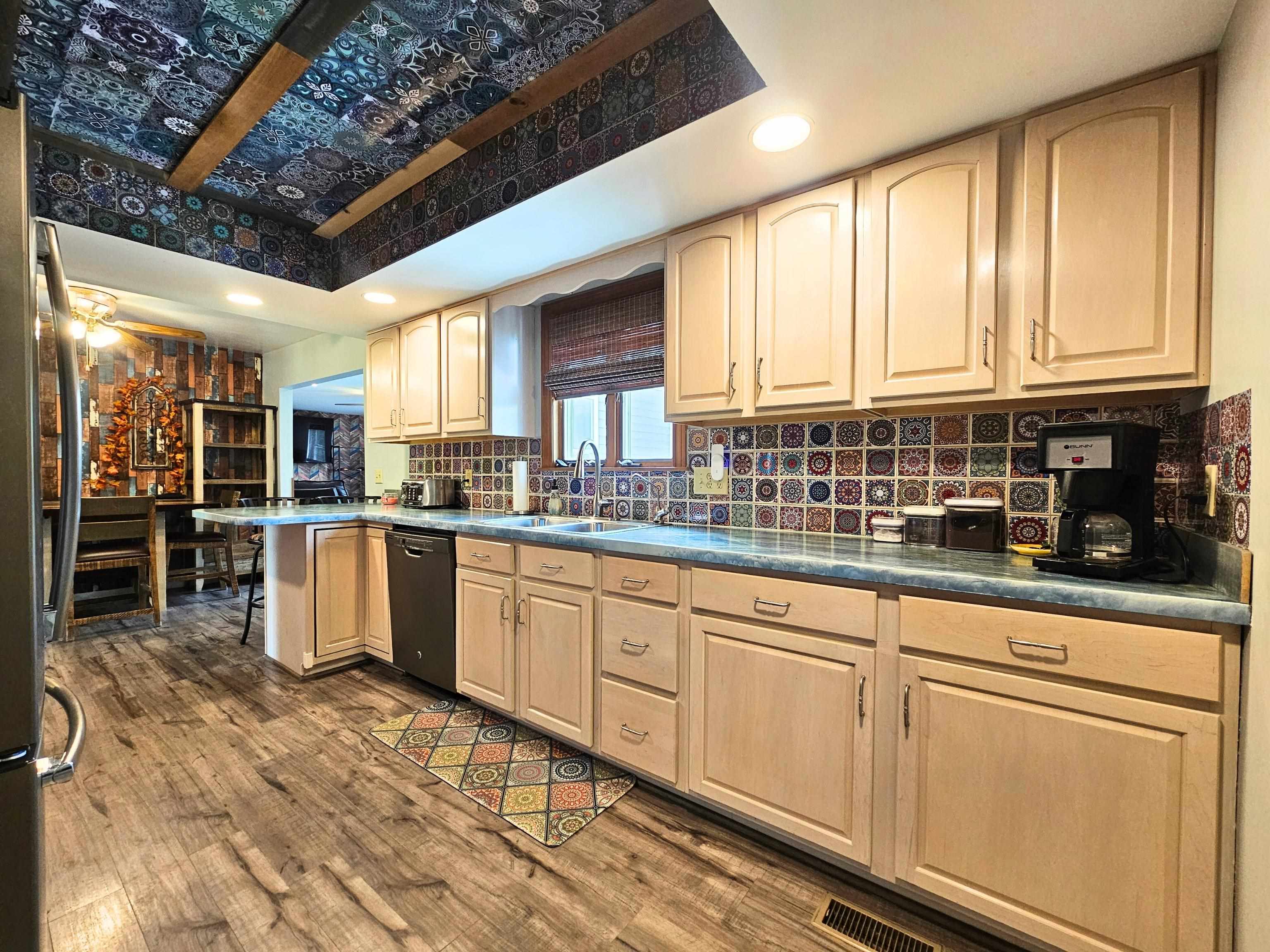 10040 South Reese Road Birch Run, MI 48415 - Photo 4 of 63 50176244-15b78468-4fb8-4af6-aac8-c941beb68ad1.JPG