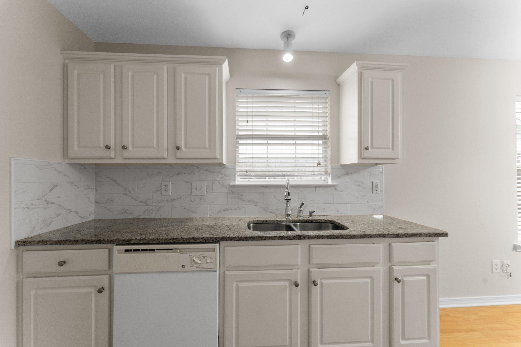 4009 Kendallbrook Loop Foley, AL 36535 - Photo 11 of 28 Kitchen