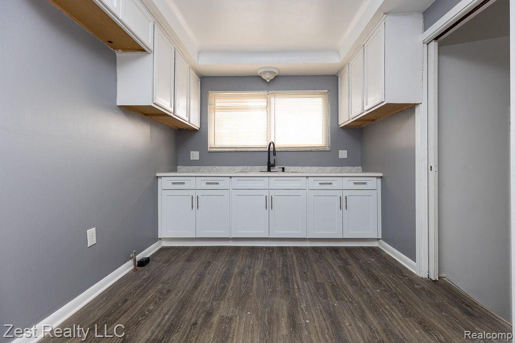 16525 East Eight Mile Road Eastpointe, MI 48021 - Photo 5 of 27 Gallery Image 5