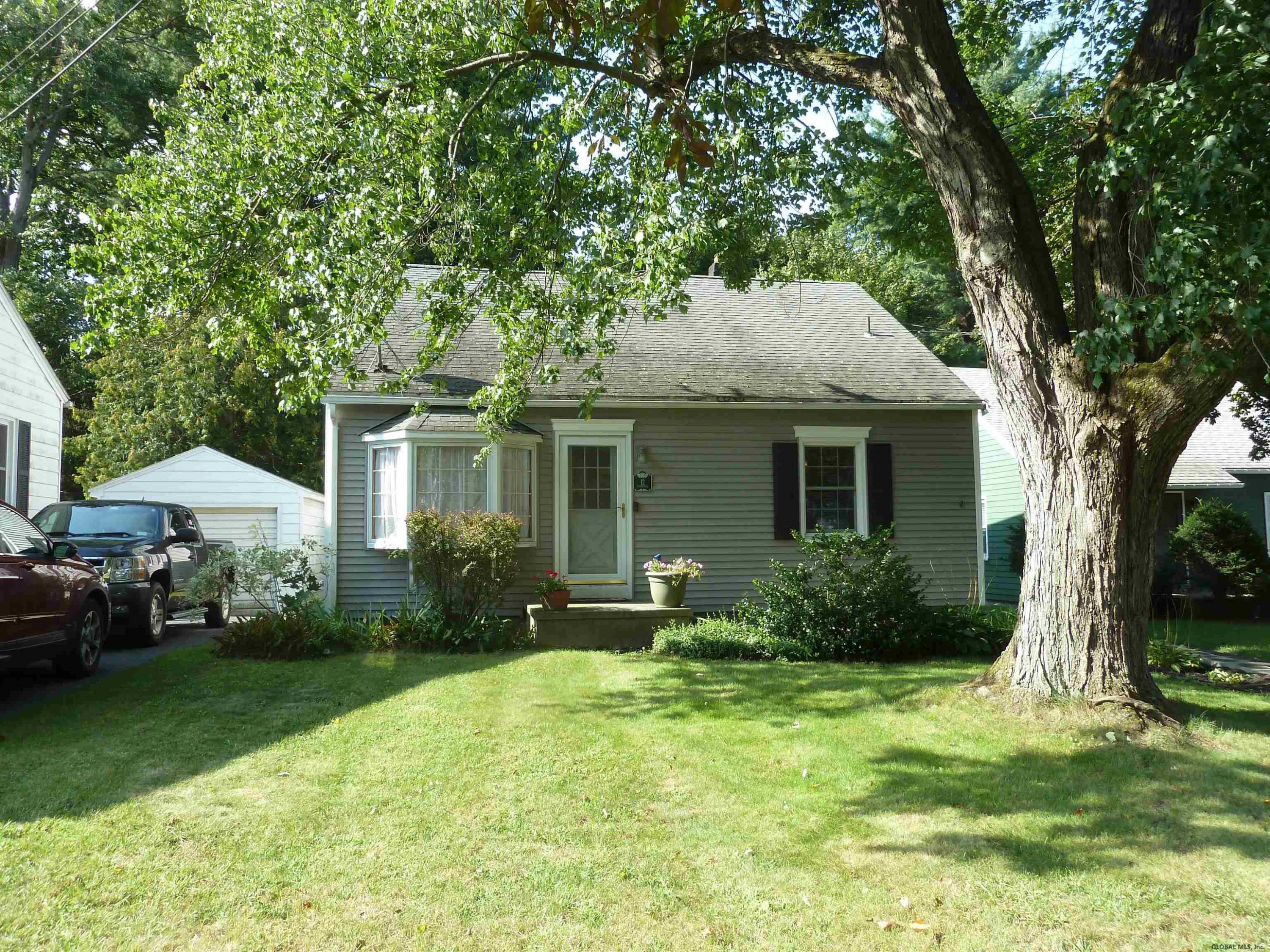 12 Pinewood Road Guilderland, NY 12084 - Photo 1 of 20 Photo 1