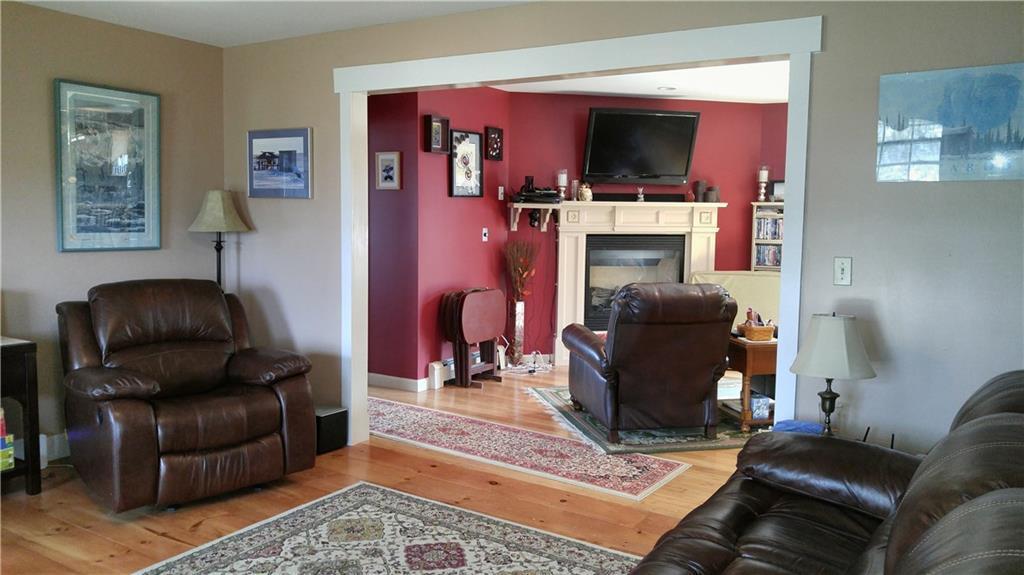 43 Raccoon Lane Cushing, ME 04563 - Photo 9 of 45 Livingroom