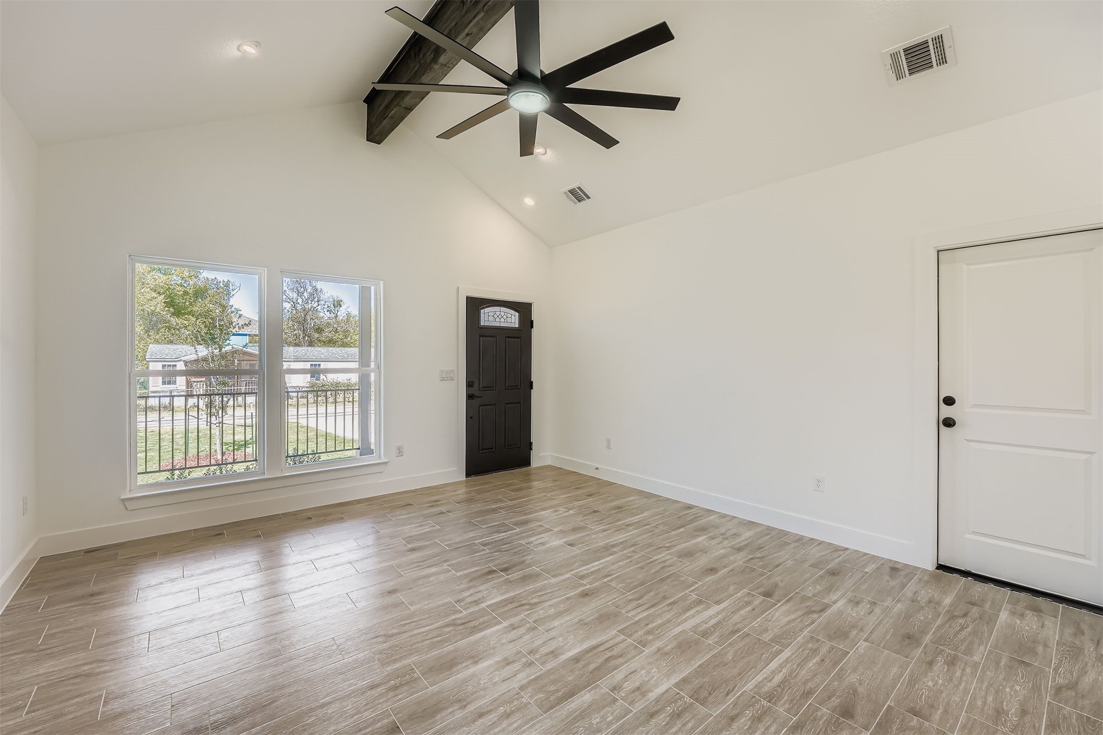 701 East 3rd Street Elgin, TX 78621 - Photo 9 of 35 Living Room