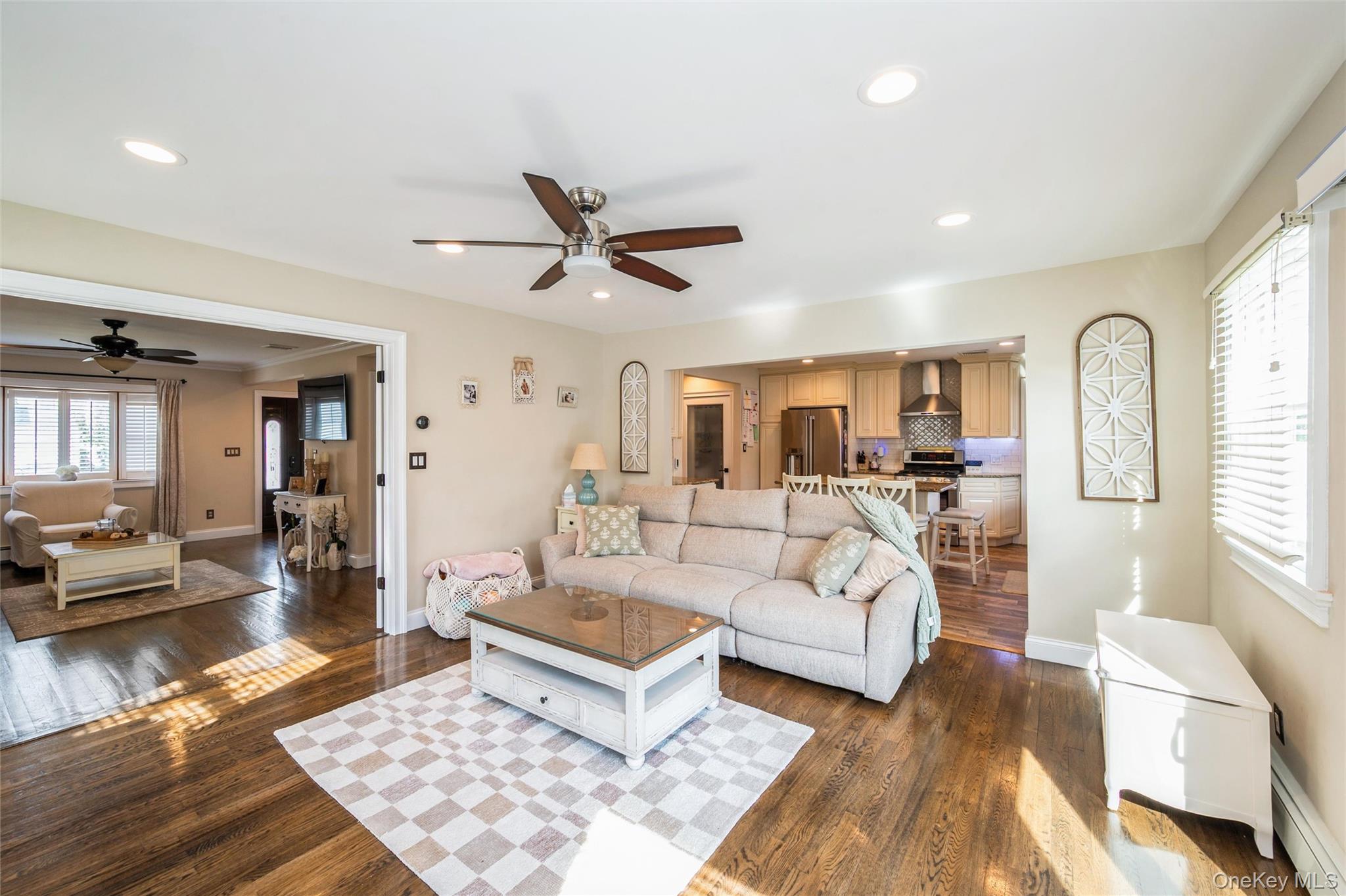 21 Crest Road East North Merrick, NY 11566 - Photo 13 of 27