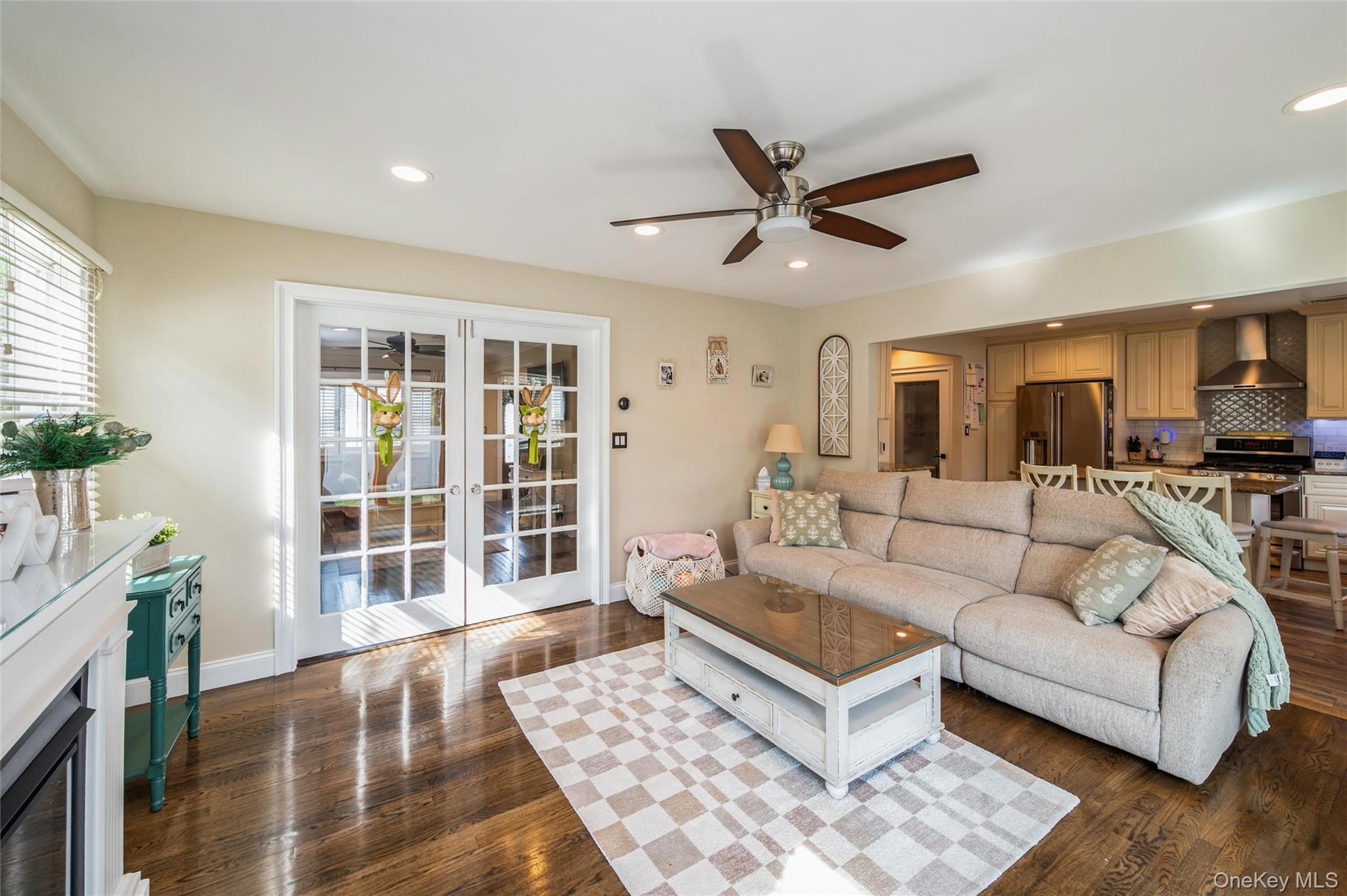 21 Crest Road East North Merrick, NY 11566 - Photo 14 of 27