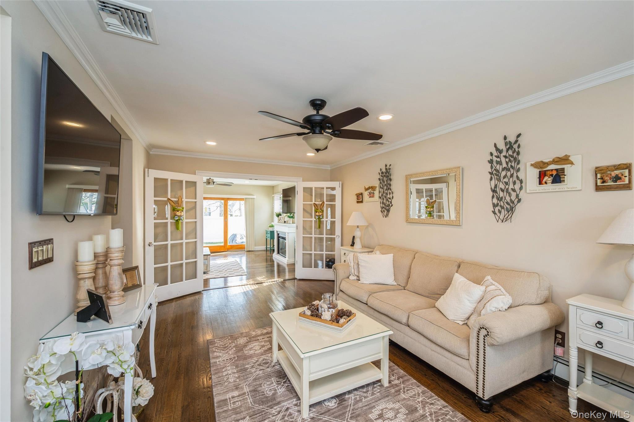 21 Crest Road East North Merrick, NY 11566 - Photo 15 of 27