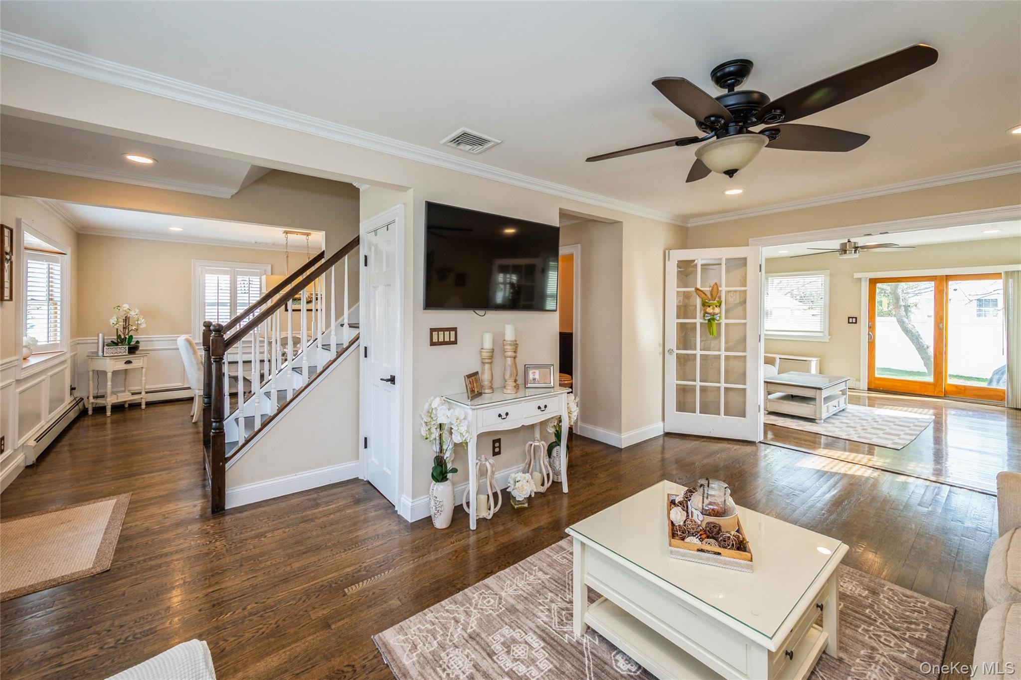 21 Crest Road East North Merrick, NY 11566 - Photo 16 of 27