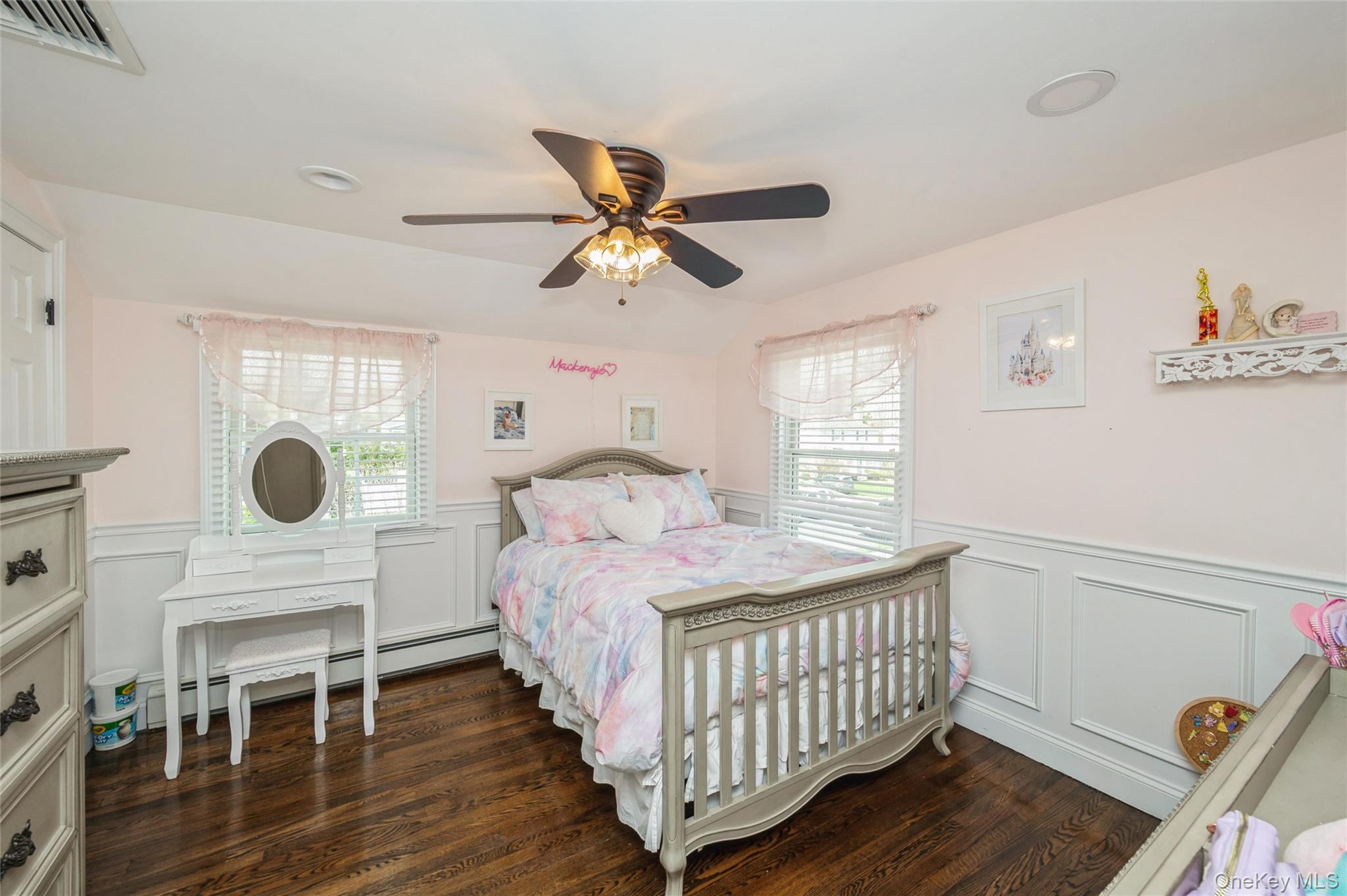 21 Crest Road East North Merrick, NY 11566 - Photo 18 of 27