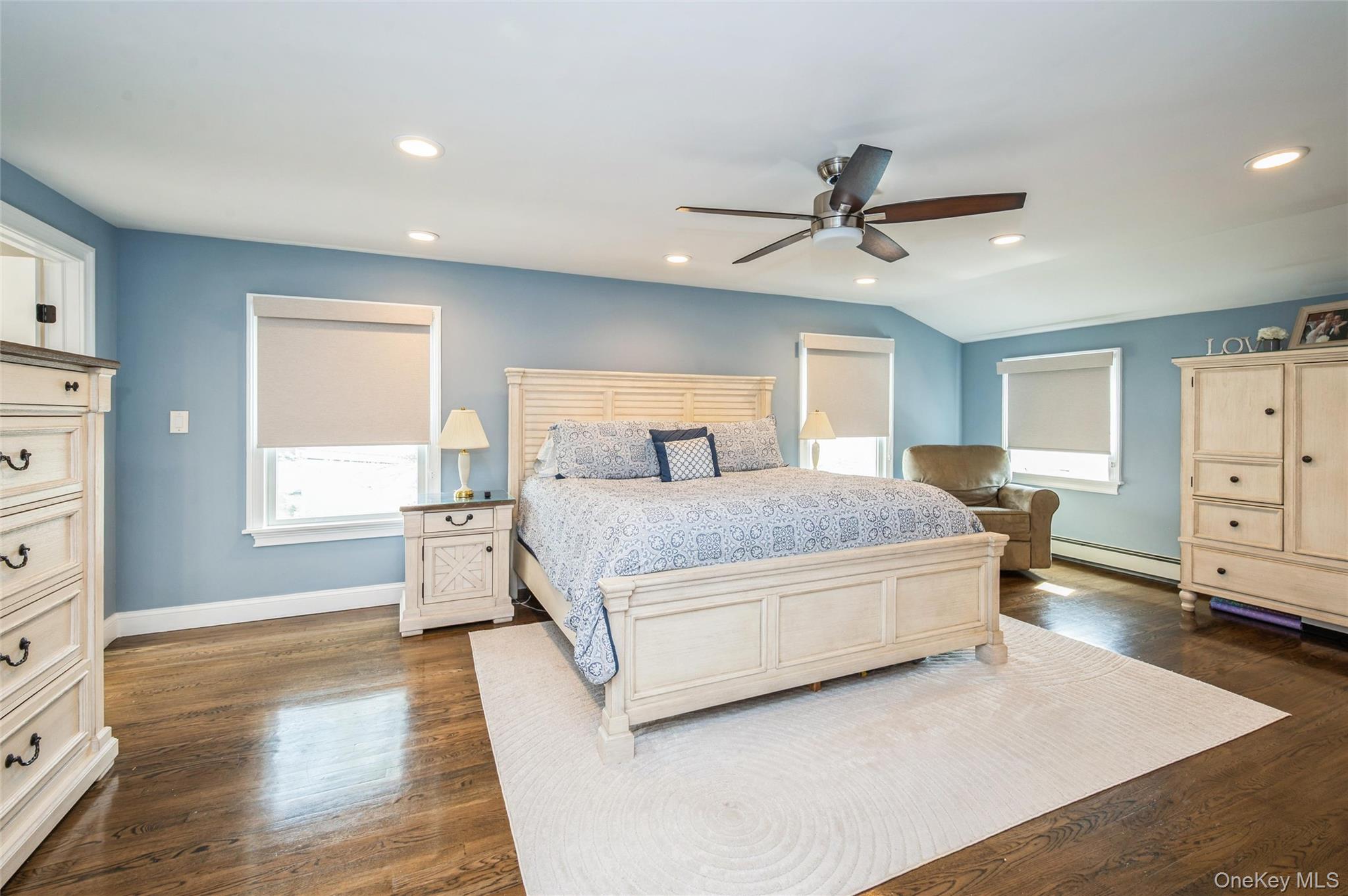 21 Crest Road East North Merrick, NY 11566 - Photo 21 of 27