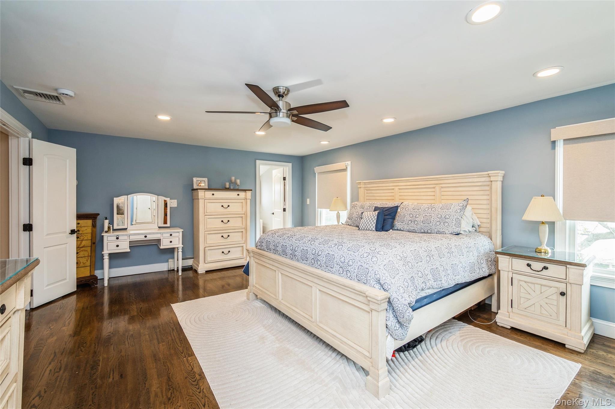 21 Crest Road East North Merrick, NY 11566 - Photo 22 of 27