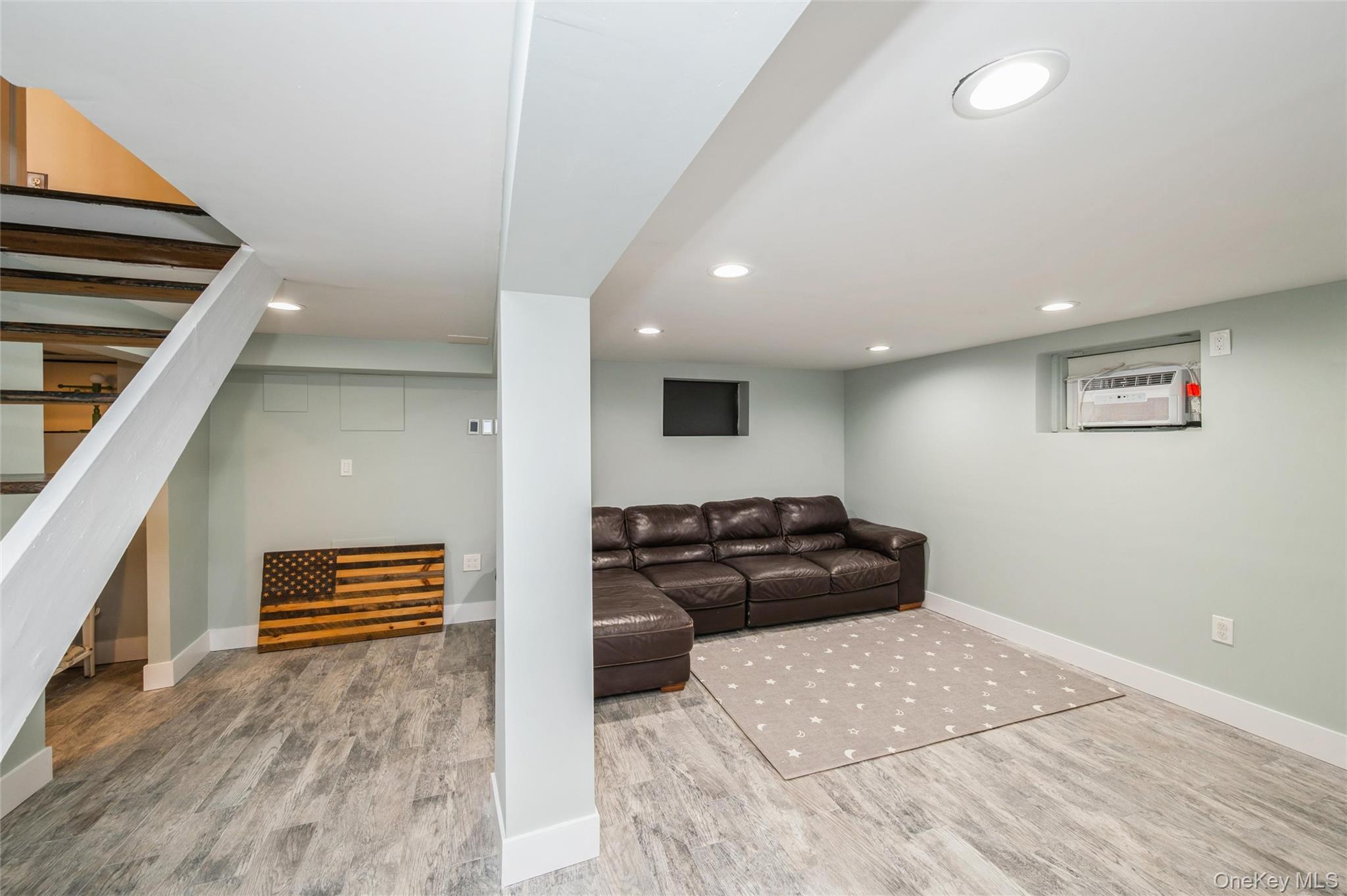 21 Crest Road East North Merrick, NY 11566 - Photo 26 of 27