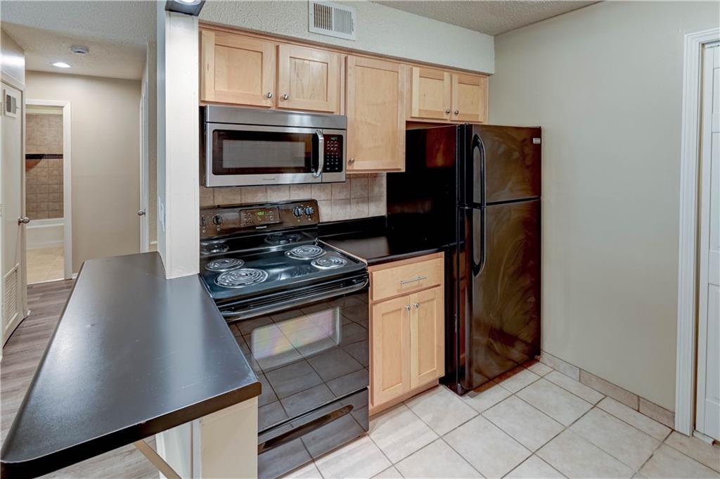 4157 Roanoke Road, Unit 2 Kansas City, MO 64111 - Photo 11 of 33