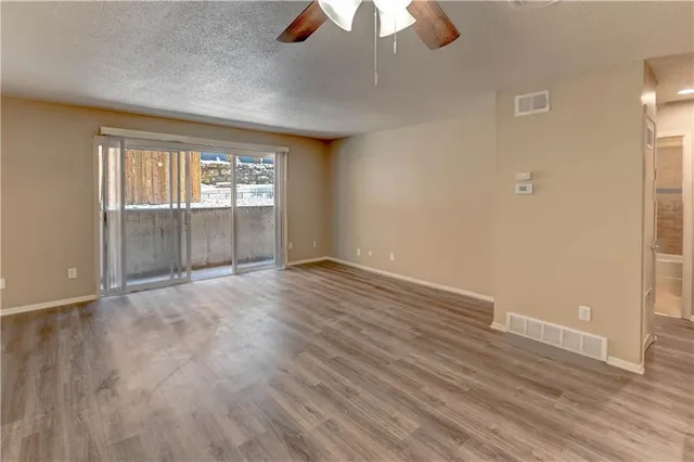 $109,900 | 4157 Roanoke Road, Unit 2, Kansas City, MO 64111