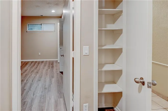 $109,900 | 4157 Roanoke Road, Unit 2, Kansas City, MO 64111