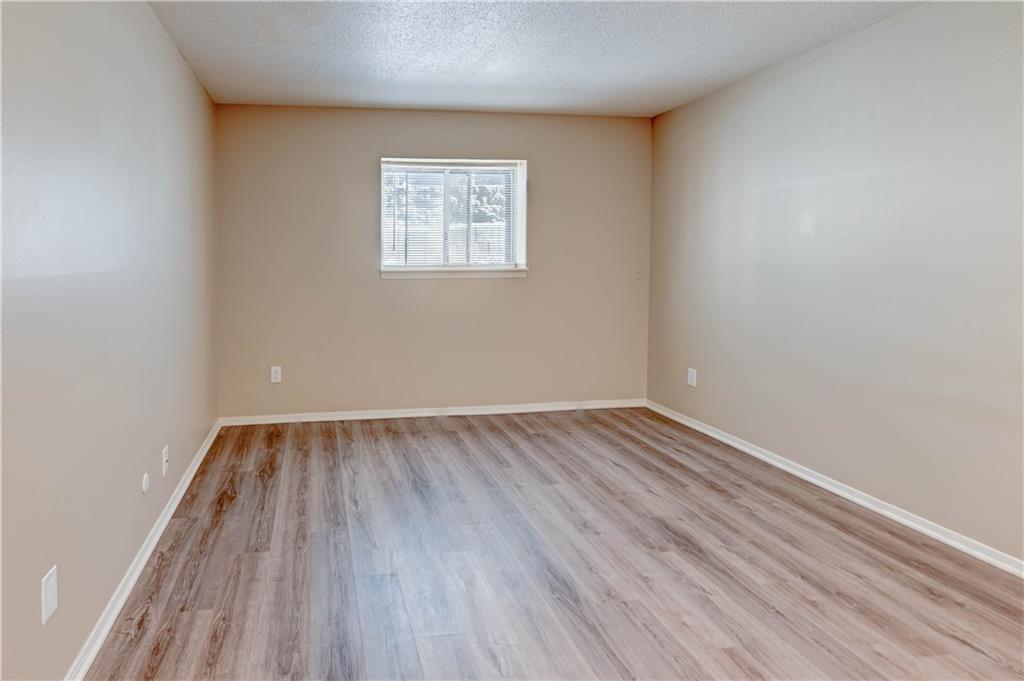 4157 Roanoke Road, Unit 2 Kansas City, MO 64111 - Photo 21 of 33