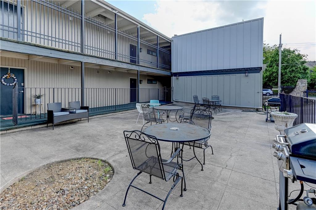 4157 Roanoke Road, Unit 2 Kansas City, MO 64111 - Photo 25 of 33