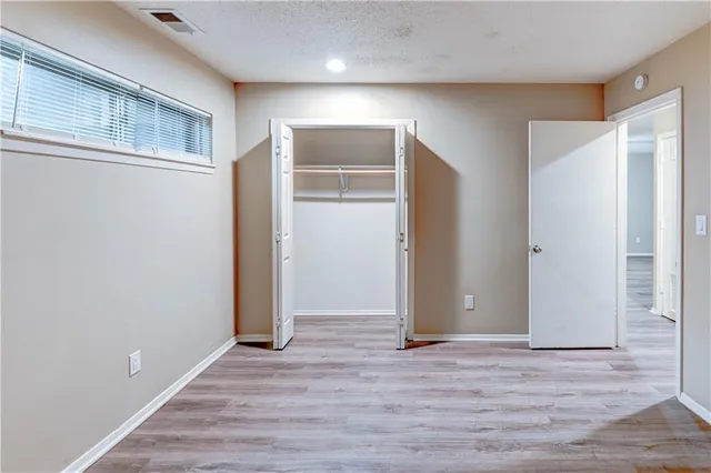 $109,900 | 4157 Roanoke Road, Unit 2, Kansas City, MO 64111