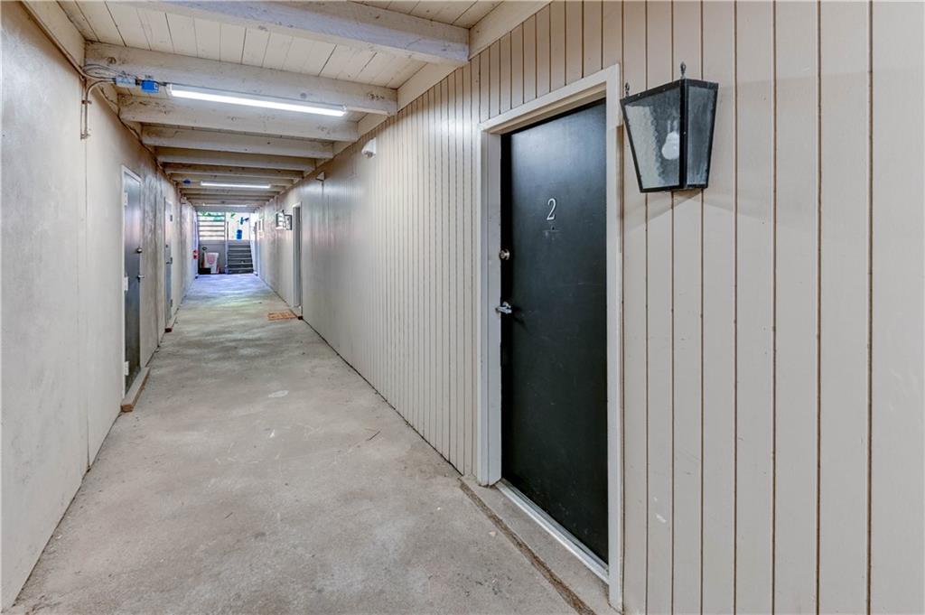 4157 Roanoke Road, Unit 2 Kansas City, MO 64111 - Photo 31 of 33