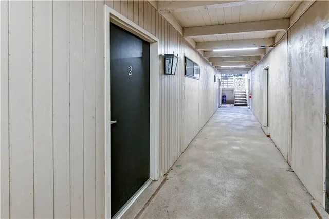 $109,900 | 4157 Roanoke Road, Unit 2, Kansas City, MO 64111