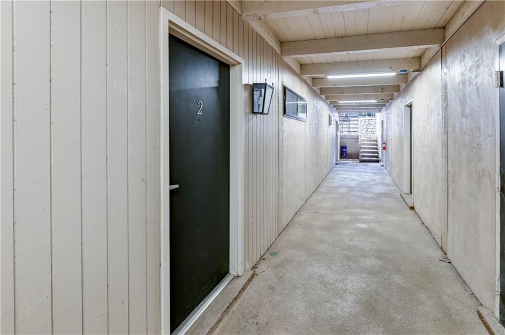 4157 Roanoke Road, Unit 2 Kansas City, MO 64111 - Photo 32 of 33