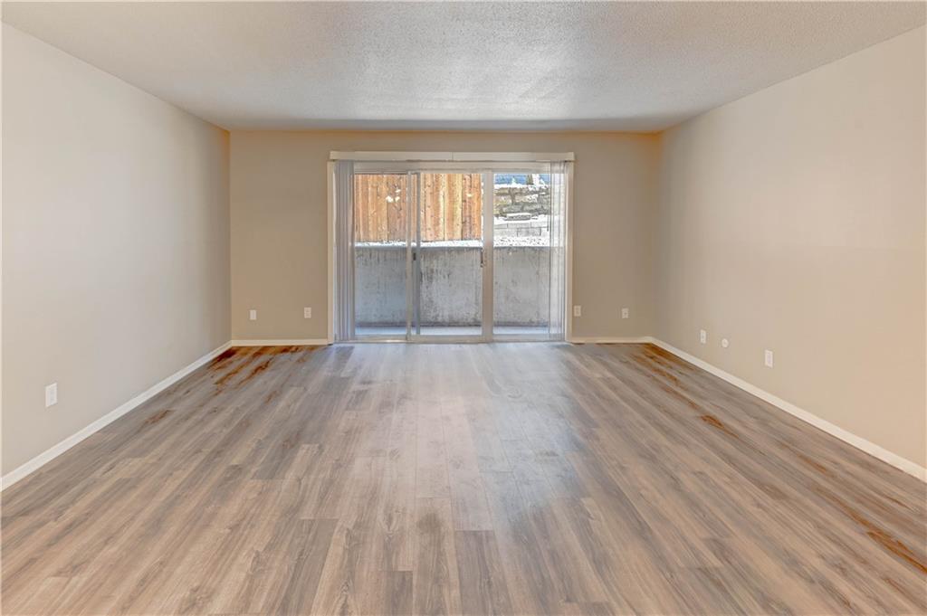 4157 Roanoke Road, Unit 2 Kansas City, MO 64111 - Photo 7 of 33