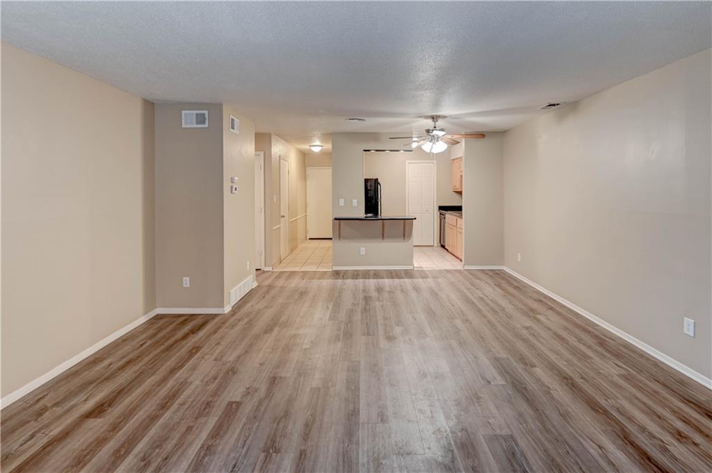 4157 Roanoke Road, Unit 2 Kansas City, MO 64111 - Photo 8 of 33