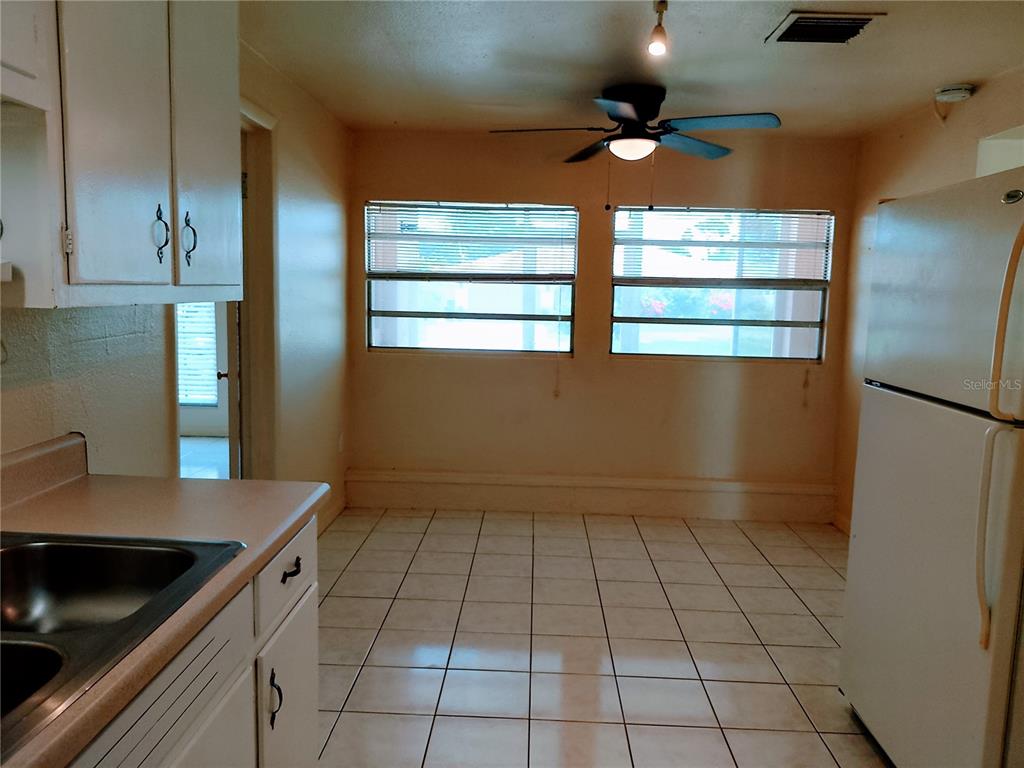 385 Pelican Road Venice, FL 34293 - Photo 6 of 45