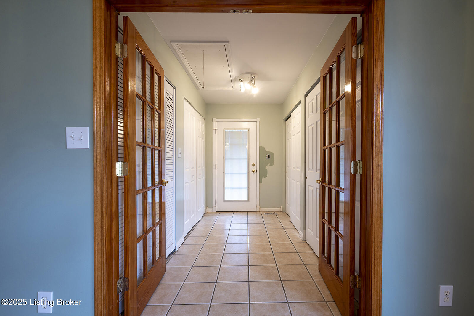 1317 Dahl Road Louisville, KY 40213 - Photo 29 of 37 34