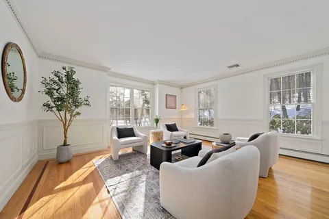 $1,950,000 | 197 Wood Street, Lexington, MA 02421