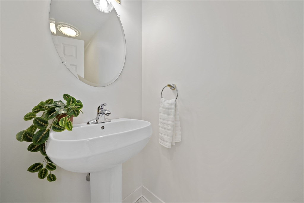 197 Wood Street Lexington, MA 02421 - Photo 22 of 42