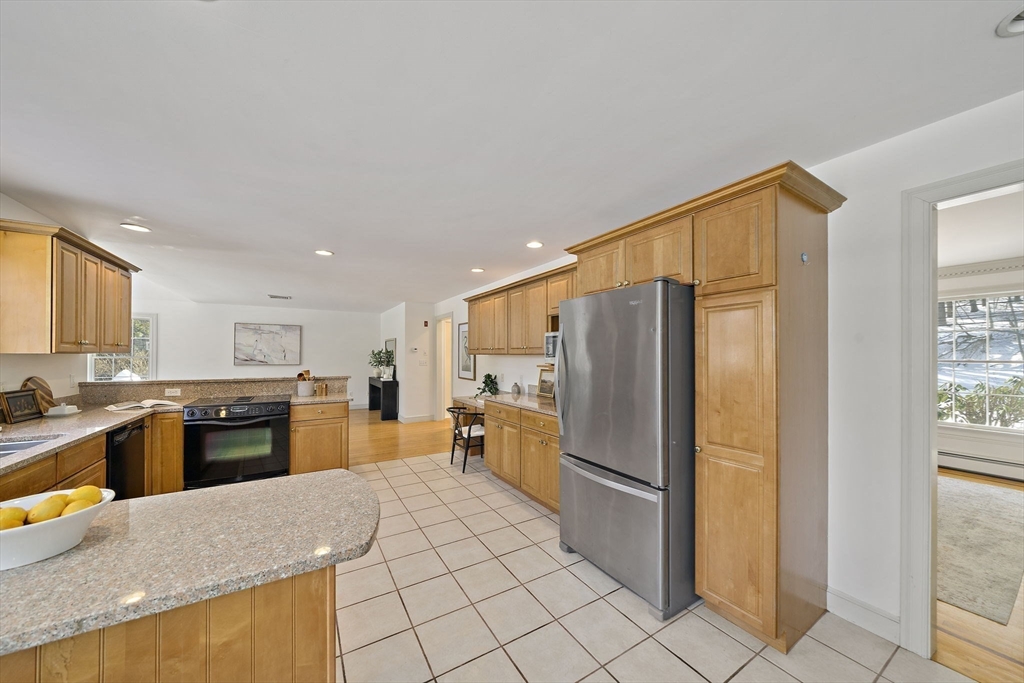 197 Wood Street Lexington, MA 02421 - Photo 9 of 42