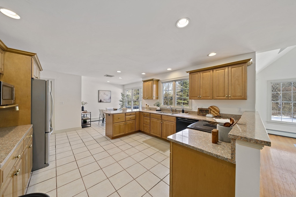 197 Wood Street Lexington, MA 02421 - Photo 10 of 42