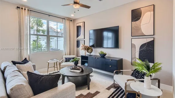 $4,200 | 135 Southwest 171st Avenue, Pembroke Pines, FL 33027