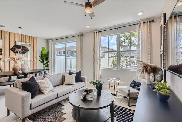 $4,200 | 135 Southwest 171st Avenue, Pembroke Pines, FL 33027