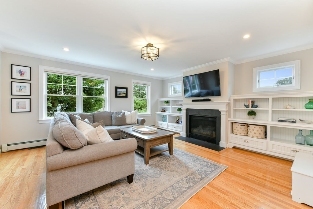 22 Kimball Beach Road Hingham, MA 02043 - Photo 8 of 33